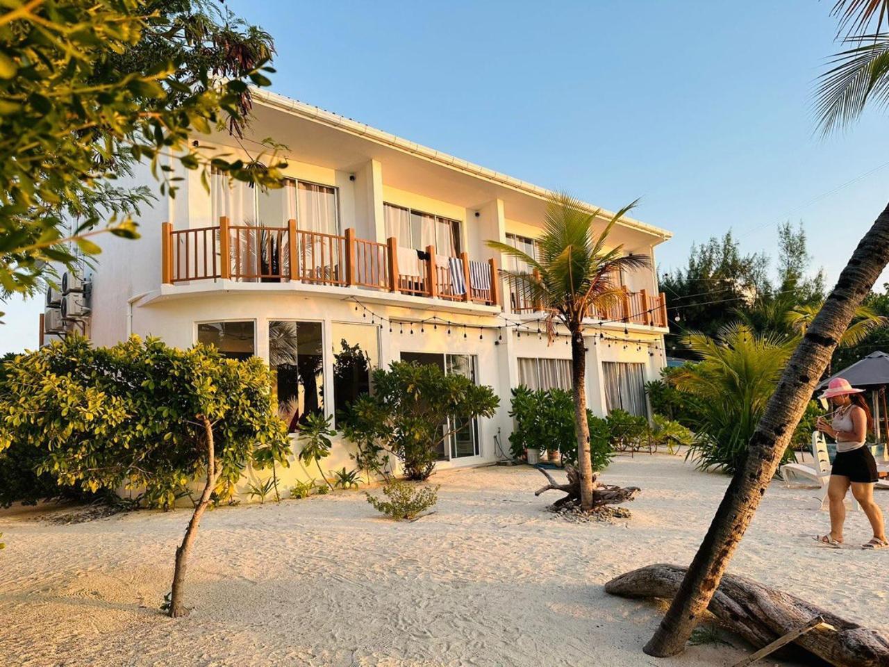 דיפושי The Sunset Villa מראה חיצוני תמונה
