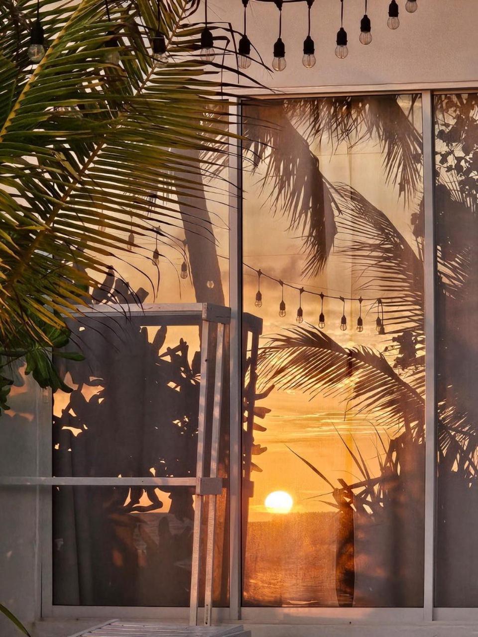 דיפושי The Sunset Villa מראה חיצוני תמונה
