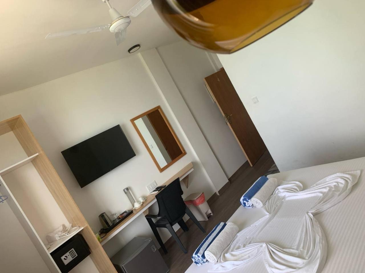 דיפושי The Sunset Villa מראה חיצוני תמונה